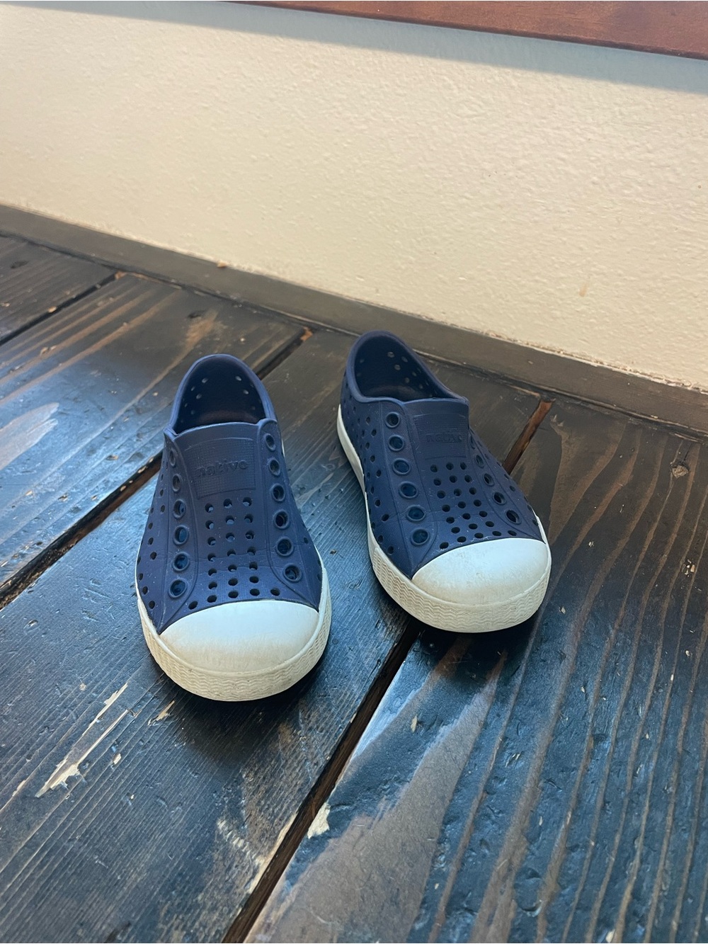 Native Kids Water Shoe in Navy with White Toe